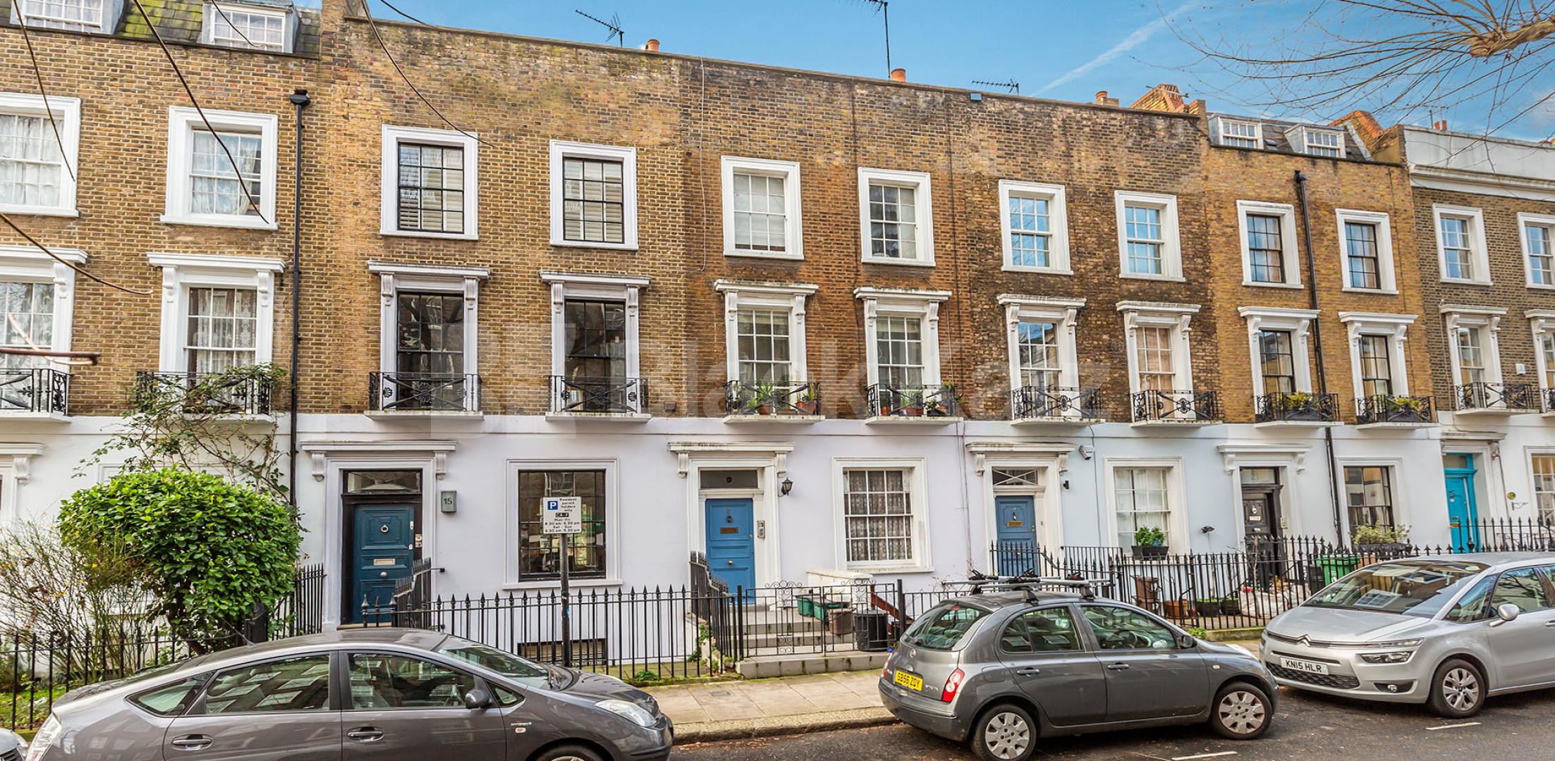 Spacious studio minutes to Camden Tube & Regents Park Arlington Road, Camden